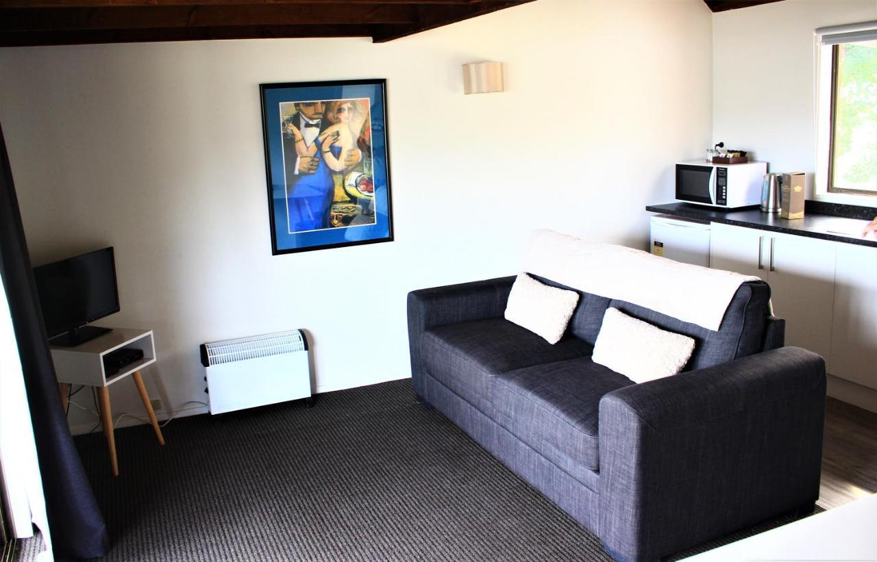 Duvauchelle Seaside Motel Dış mekan fotoğraf